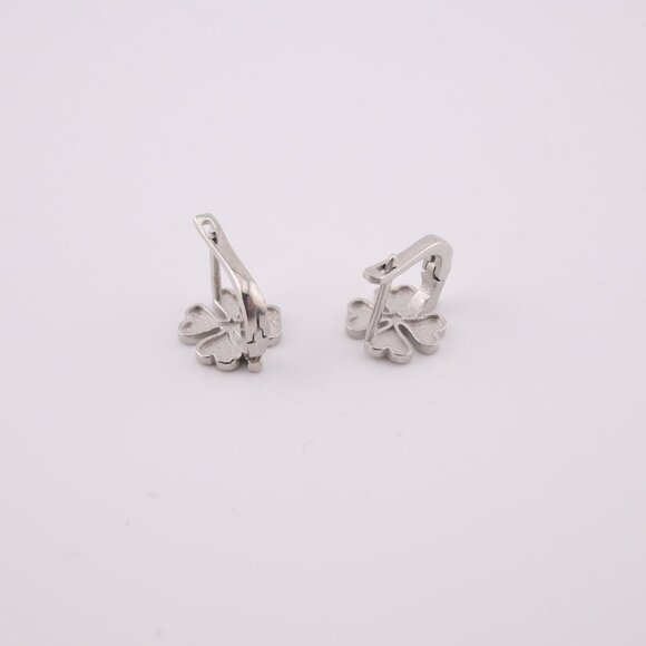 Timeless Jewelry Women's Sterling Silver Four Leaf Clover Huggie Loop Earrings** - Picture 11 of 13